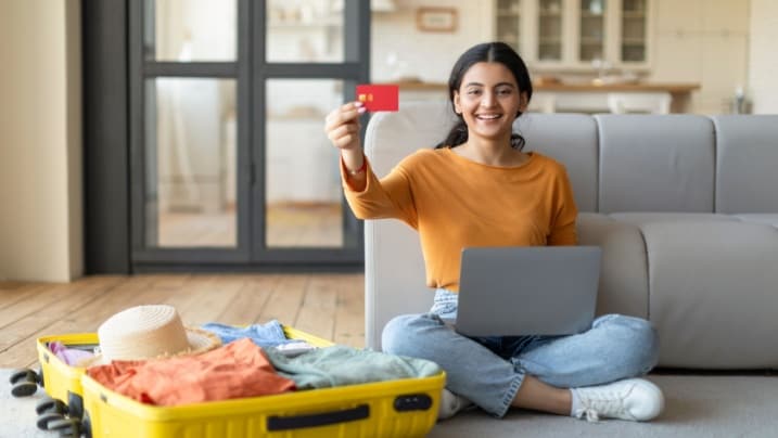 Travelling abroad: 10 tips for managing your finances