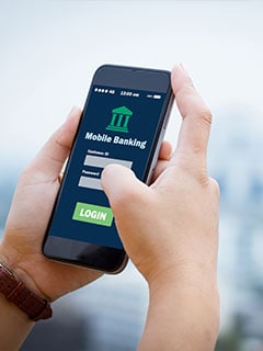 Advantages of using mobile banking services