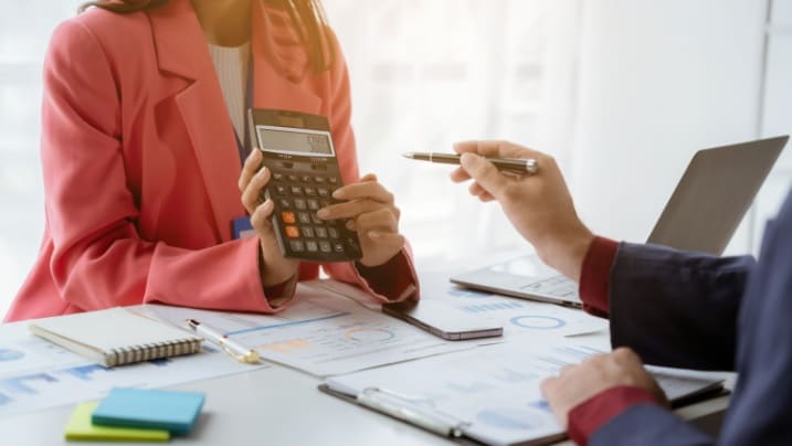 How a personal loan balance transfer affects credit score