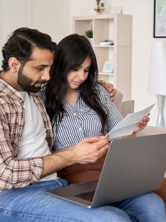 Difference between savings accounts and fixed deposits