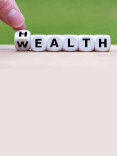 Visual linking women’s savings accounts to a healthy lifestyle