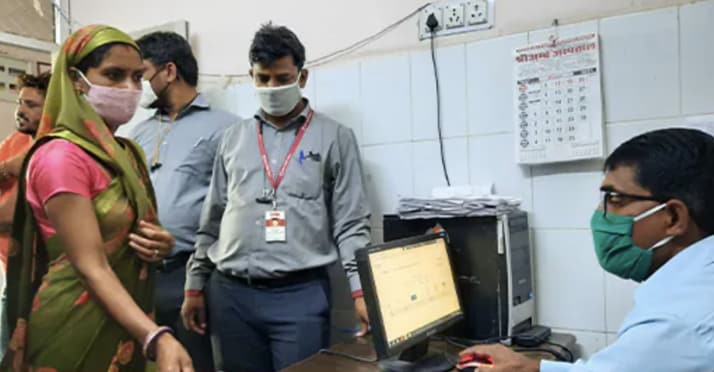 Digital Assistance and Vaccination