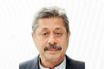 Portrait of Naresh Trehan, top 10 experienced entrepreneur