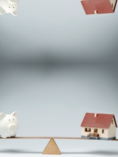 Real Estate vs. Stocks: Which Should You Invest In?