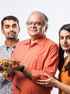 Gold Loan vs Personal Loan: Which is Better?