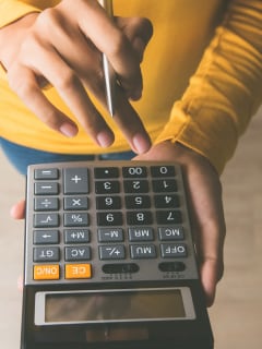 How to Calculate Bank Interest Rate On Personal Loan